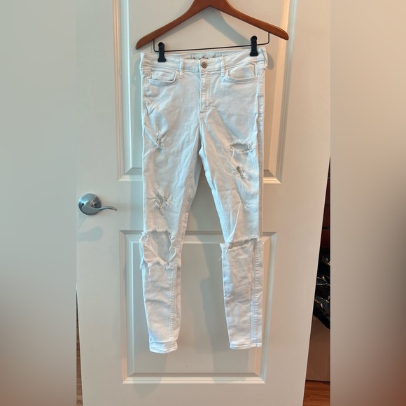 Hollister White Denim with Brown Patch - Picture 2 of 12